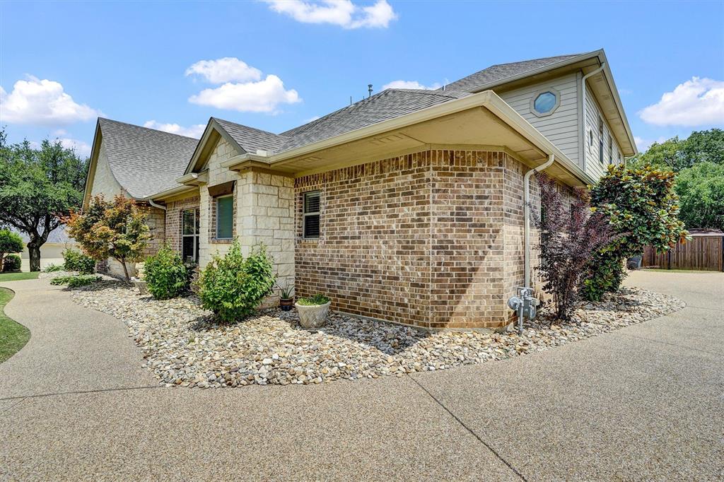 2020 Maplewood Drive