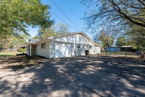 A home in Sulphur Springs