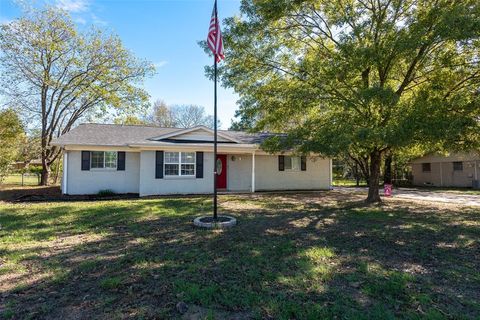 A home in Sulphur Springs