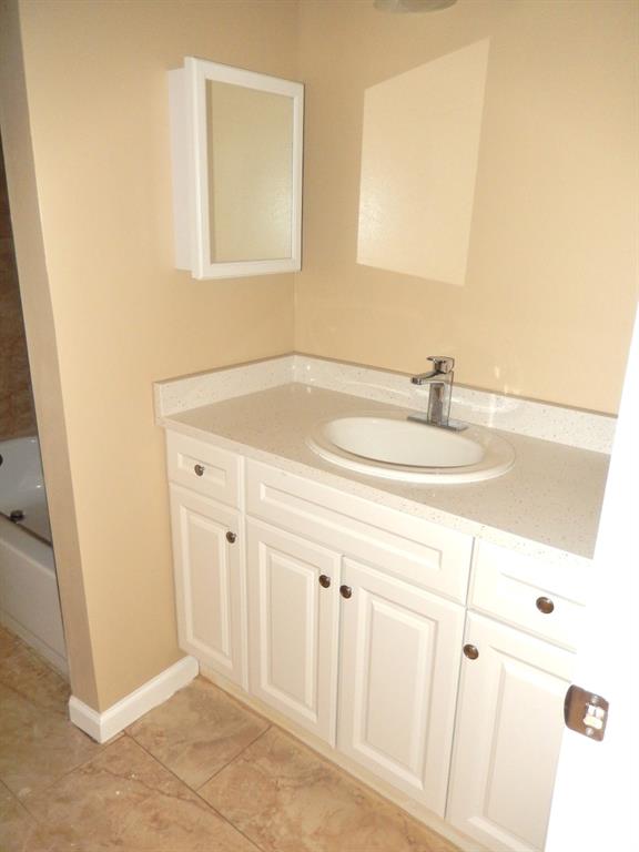 Woods On Park Lane Condos - Residential Lease