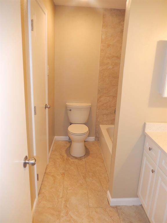 Woods On Park Lane Condos - Residential Lease