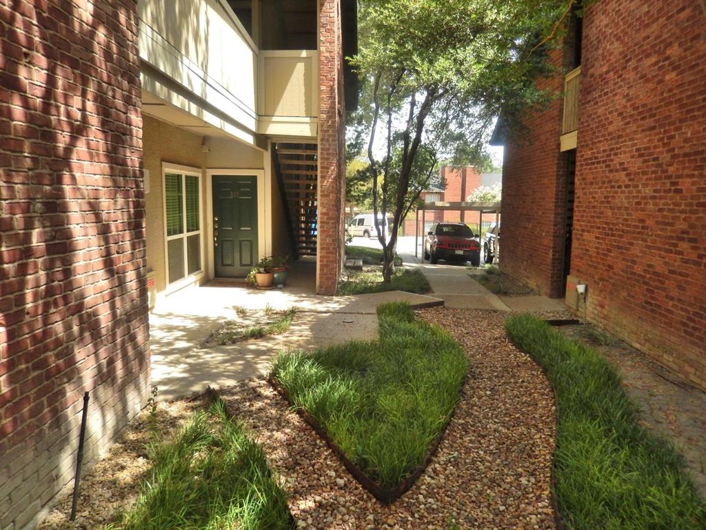 Woods On Park Lane Condos - Residential Lease