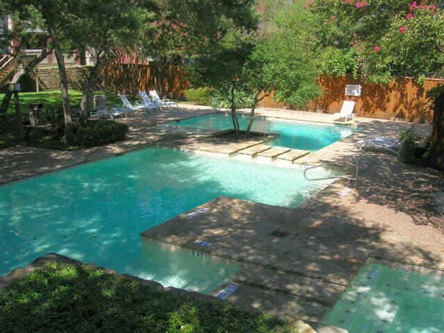 Woods On Park Lane Condos - Residential Lease