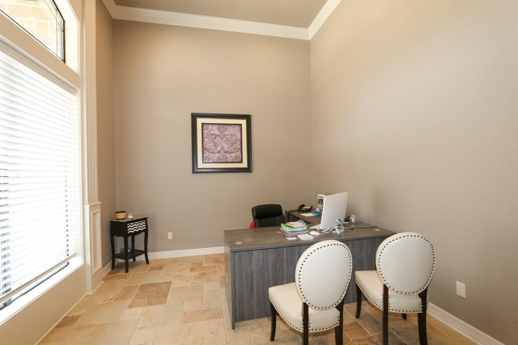 ABST A0018 T Quevado - Commercial Sale