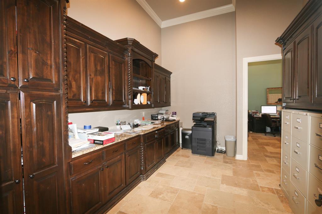 ABST A0018 T Quevado - Commercial Sale