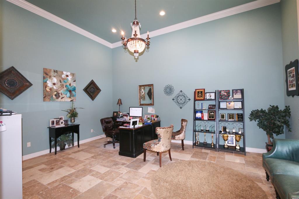 ABST A0018 T Quevado - Commercial Sale