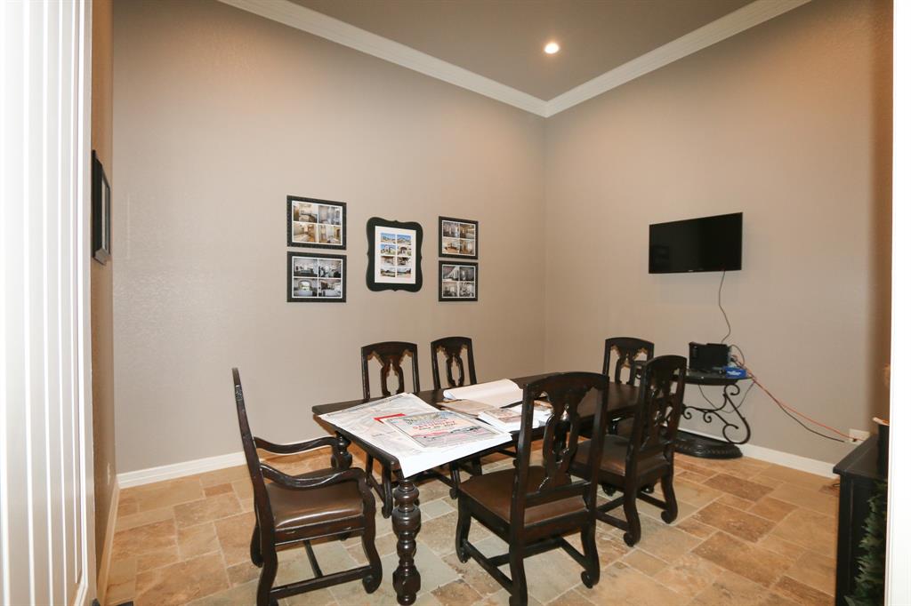 ABST A0018 T Quevado - Commercial Sale