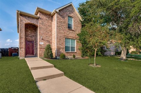 1142 Jamie Grand Prairie TX 75052