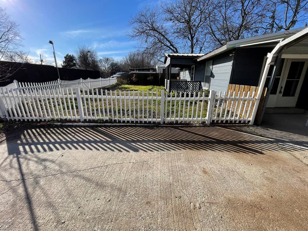 Lavon Lake Lodges Second Instl - Residential Lease