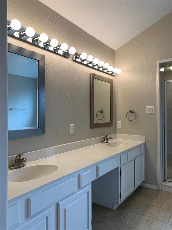 Stellar Court - Residential Lease