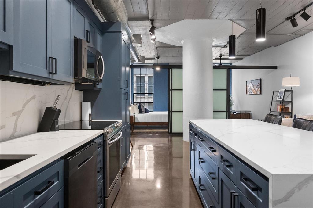 1122 Jackson Street 418