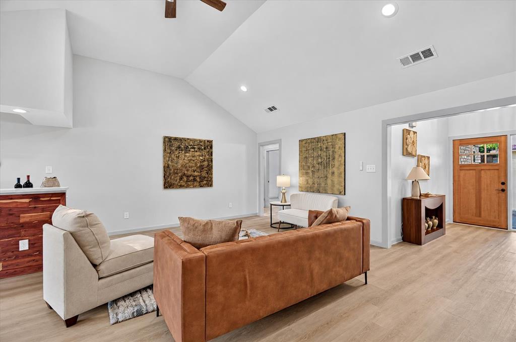 10117 Stoneleigh Drive