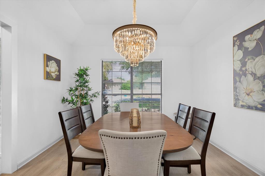 10117 Stoneleigh Drive
