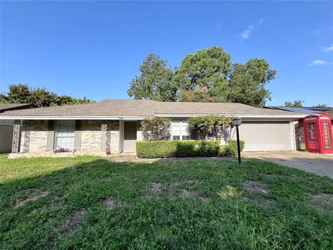 Photo of 1209 Irwin Drive, Hurst, TX 76053 (MLS # 21275273)