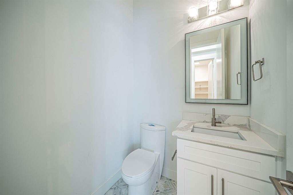 Westport Lakeview Villas - Residential