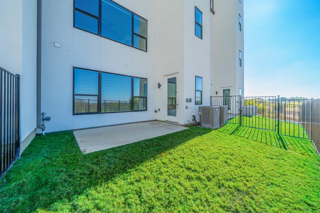 Westport Lakeview Villas - Residential