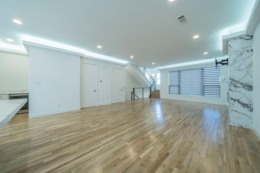 Westport Lakeview Villas - Residential