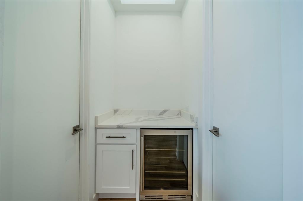 Westport Lakeview Villas - Residential