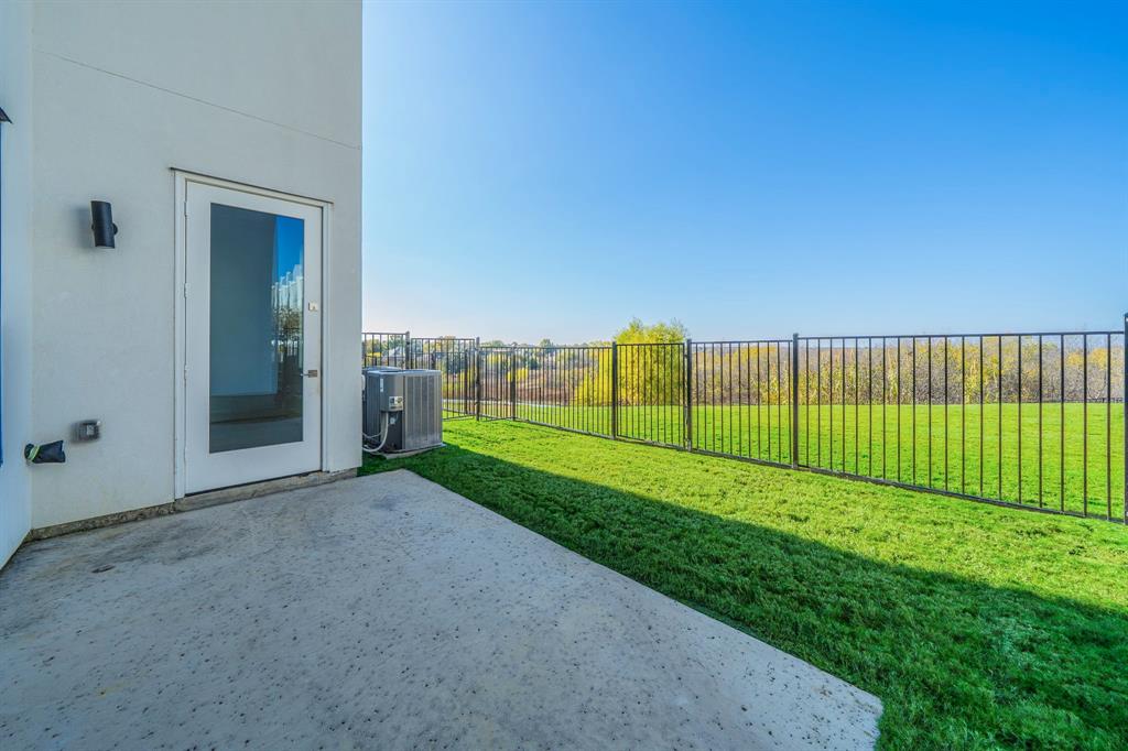 Westport Lakeview Villas - Residential