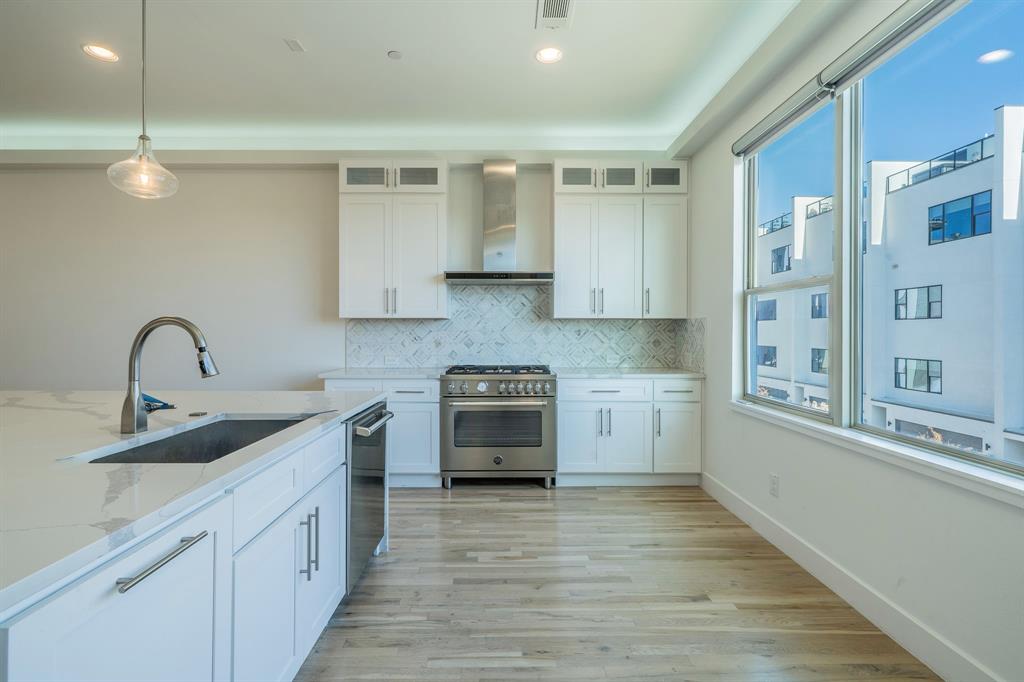 Westport Lakeview Villas - Residential