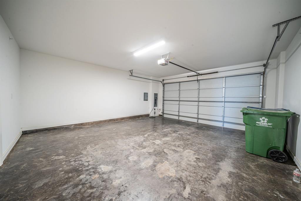 Westport Lakeview Villas - Residential