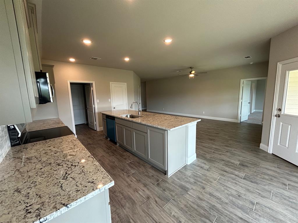 Trenton, Texas 75490, United States, 3 Bedrooms Bedrooms, ,2 BathroomsBathrooms,Residential,Active,38279