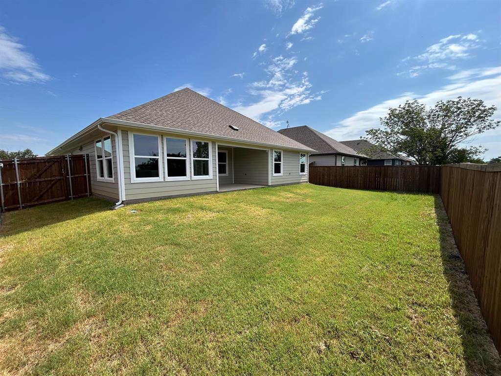 Trenton, Texas 75490, United States, 3 Bedrooms Bedrooms, ,2 BathroomsBathrooms,Residential,Active,38279