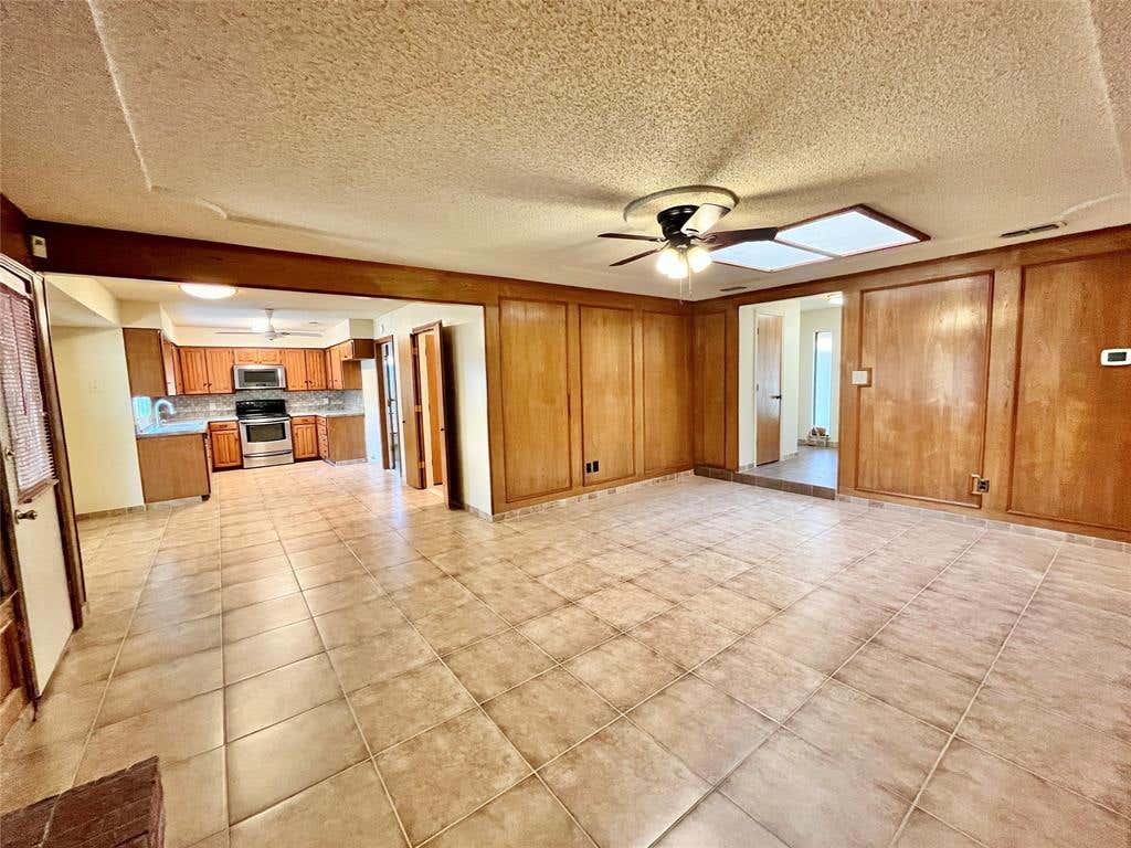 Photo of 3904 Woodbury Court, Arlington, TX 76017 (MLS # 21350143)