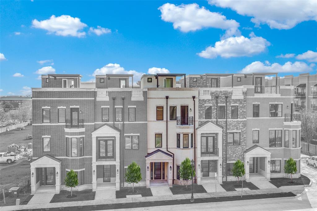 250 E Dallas Road 113