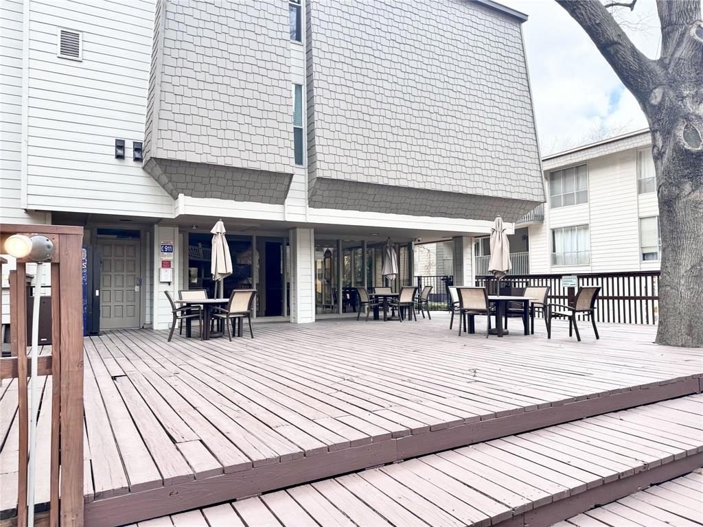 RIVER OAKS CONDOS - Residential