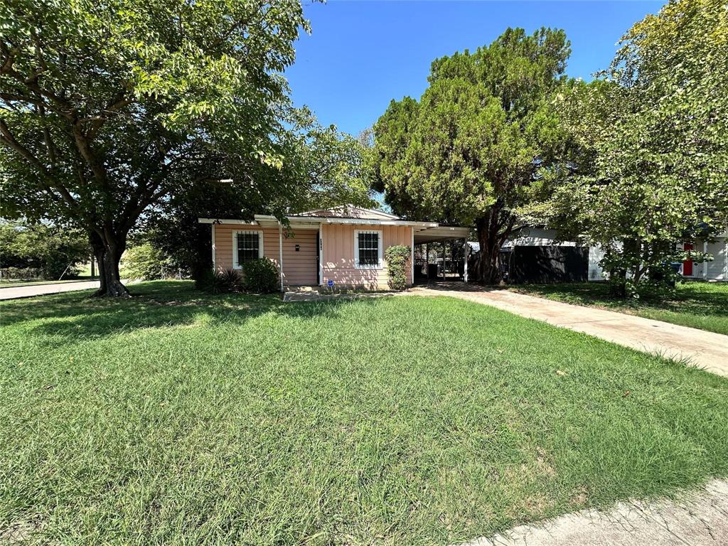 3744 S Hughes Avenue