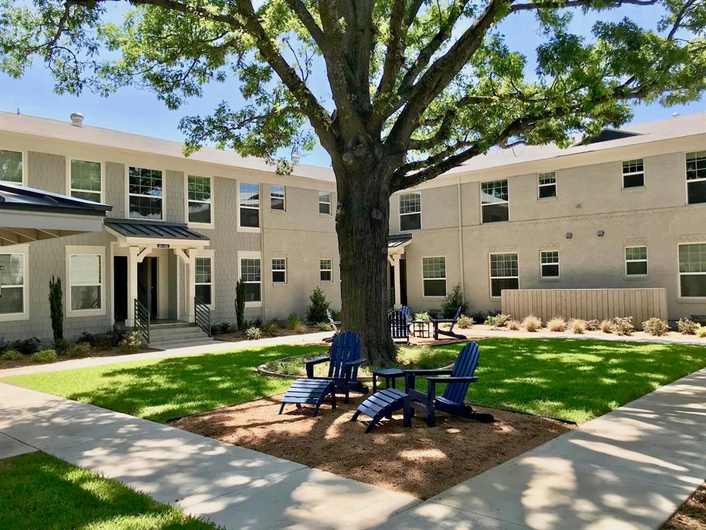 Lakewood Village Addition - Residential Lease