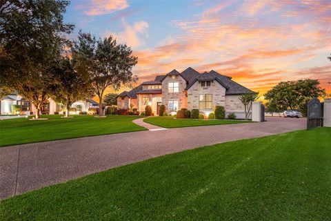 Tiny photo for 12624 Lake Shore Court N, Fort Worth, TX 76179 (MLS # 20965976)