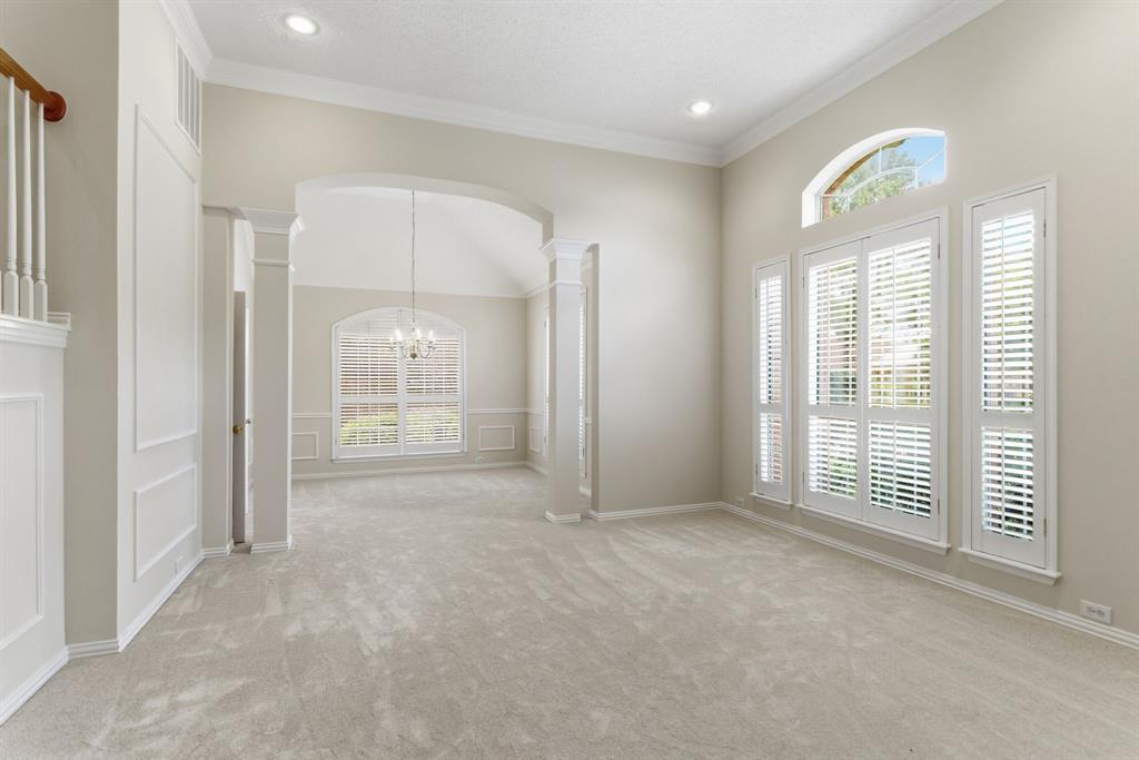 6100 Brookhollow Drive