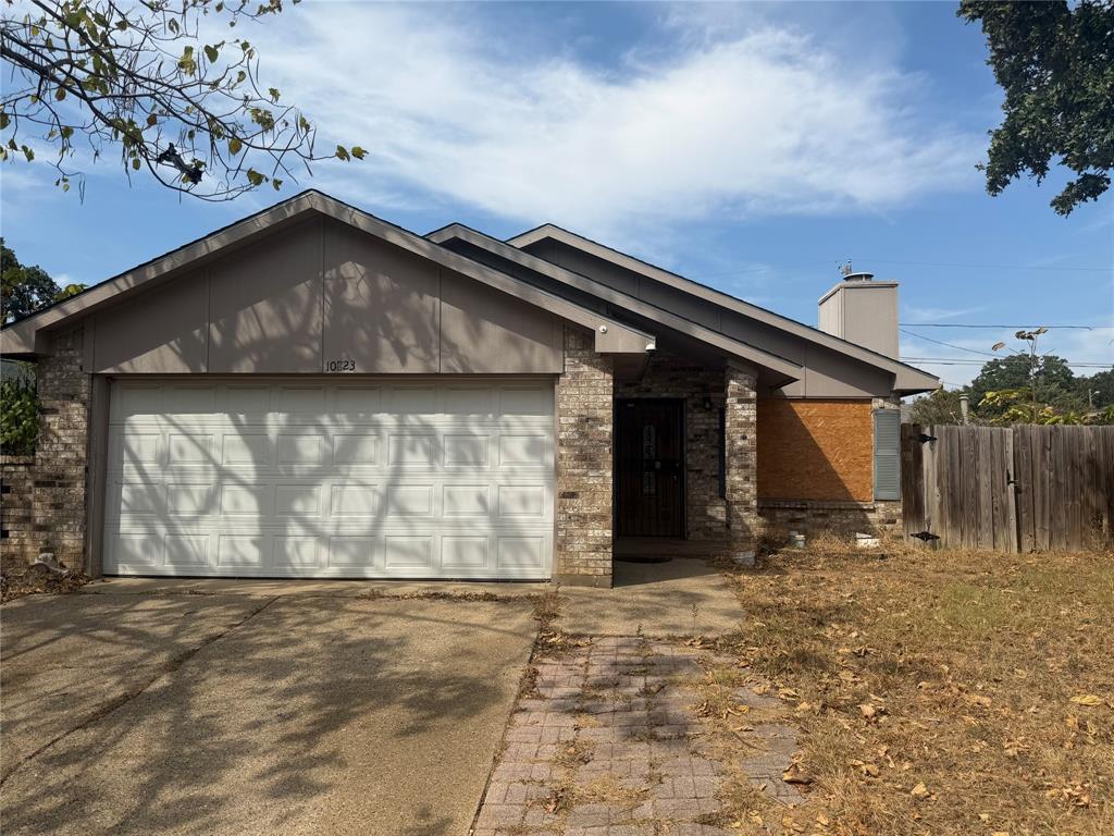 10823 Addie Road