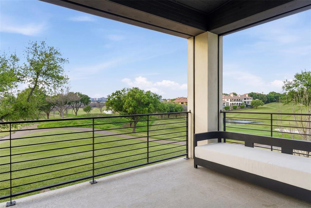 320 O'Connor Ridge Boulevard 22