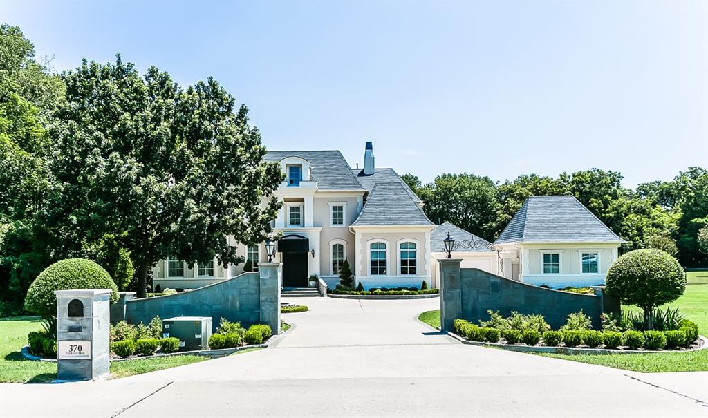 370 Oakwood Trail