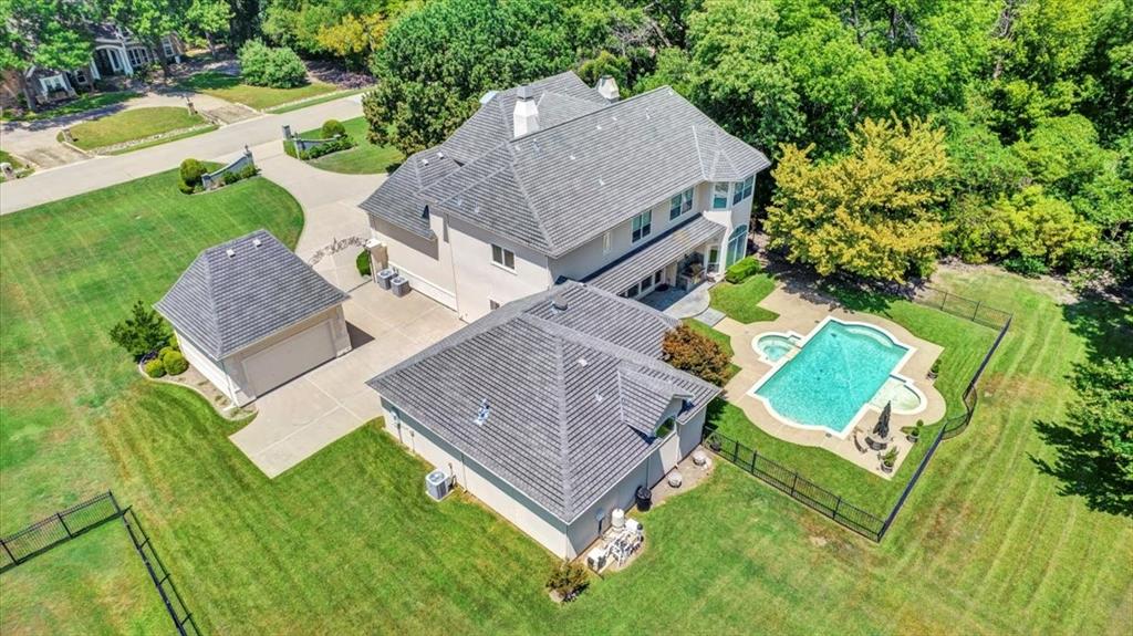 370 Oakwood Trail