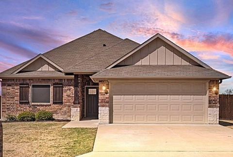 Photo of 411 Mesa Drive, Lone Oak, TX 75453 (MLS # 21334543)