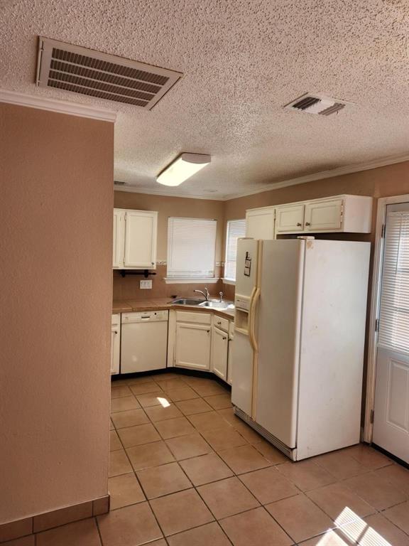 11812 Sunrise Drive