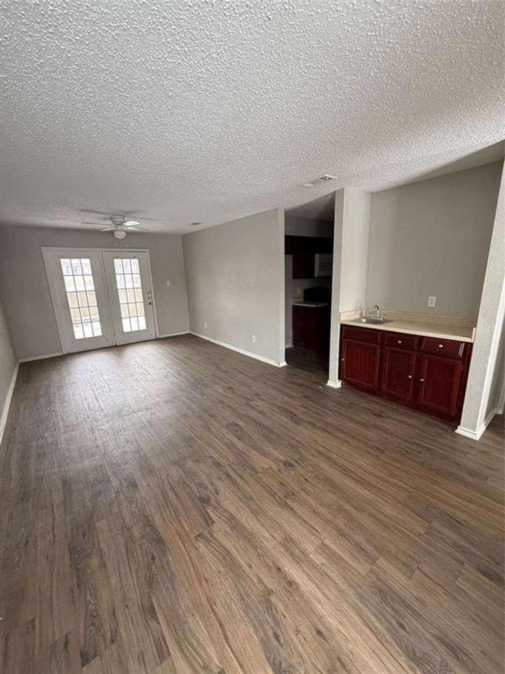 Photo of 714 Bel Aire Crest, Irving, TX 75061 (MLS # 21164267)