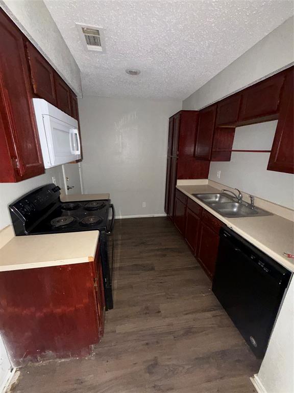 Hidden Oaks - Residential