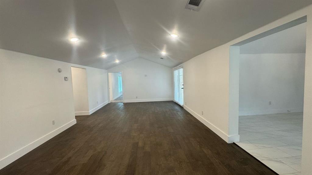 784 County Road 2515