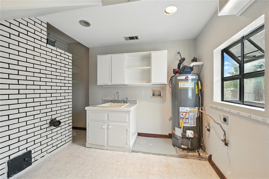 William Y Allen Surv Abs # 34 - Residential Lease