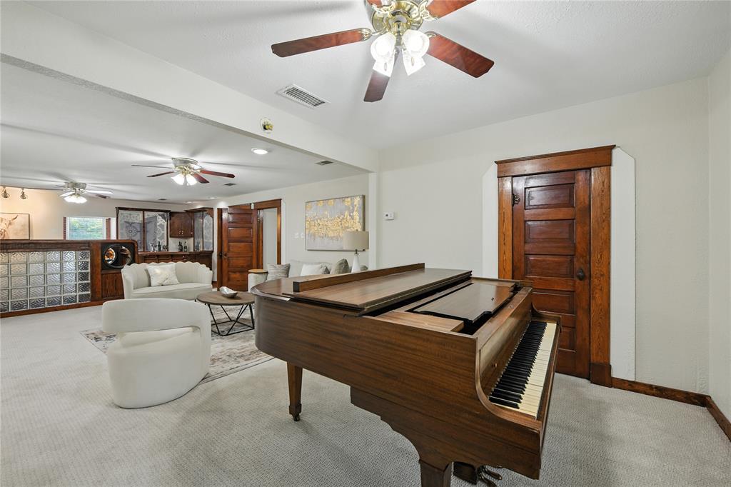 William Y Allen Surv Abs # 34 - Residential Lease