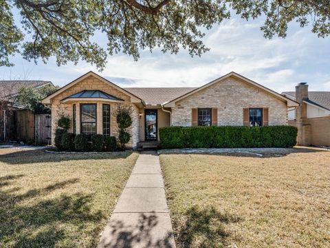 Photo of 1718 Warwick Street, Garland, TX 75044 (MLS # 21160779)