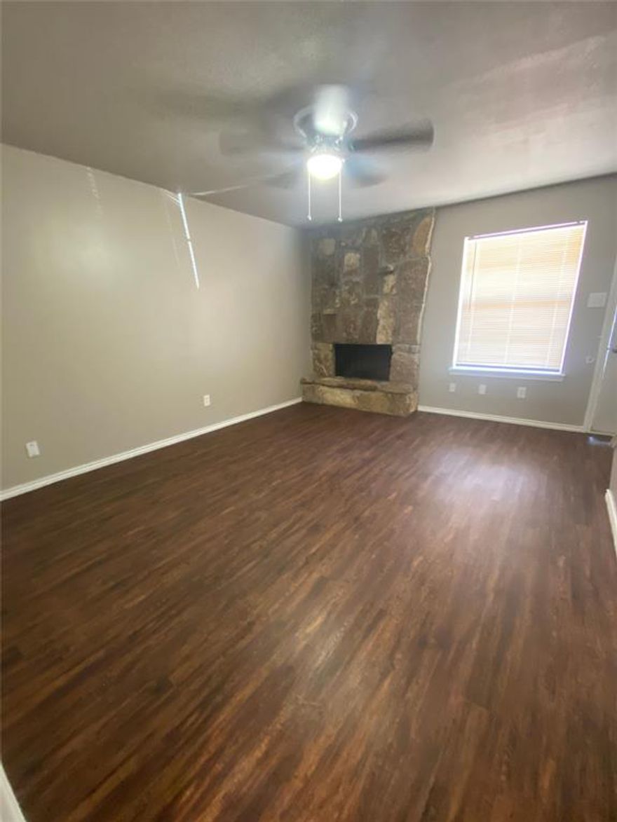 Cute 2 bedroom,1.5 bath townhome. All bedroom's and full bath upstairs. Downstairs you have a wood burning fireplace in your Livingroom, kitchen, dining and a half bath. Full size washer, dryer connections
Please have clients go to txrealestatepros.net for all qualifications and to do applications.