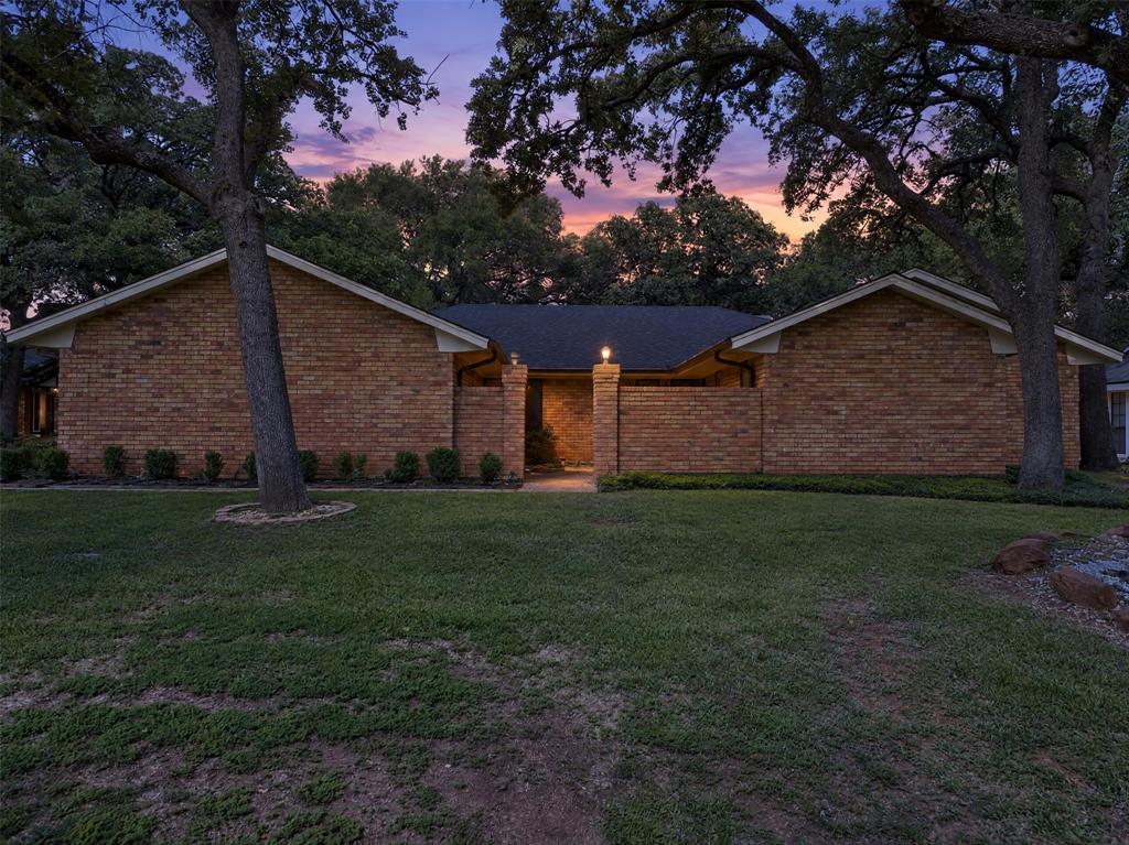 2304 Belfry Court