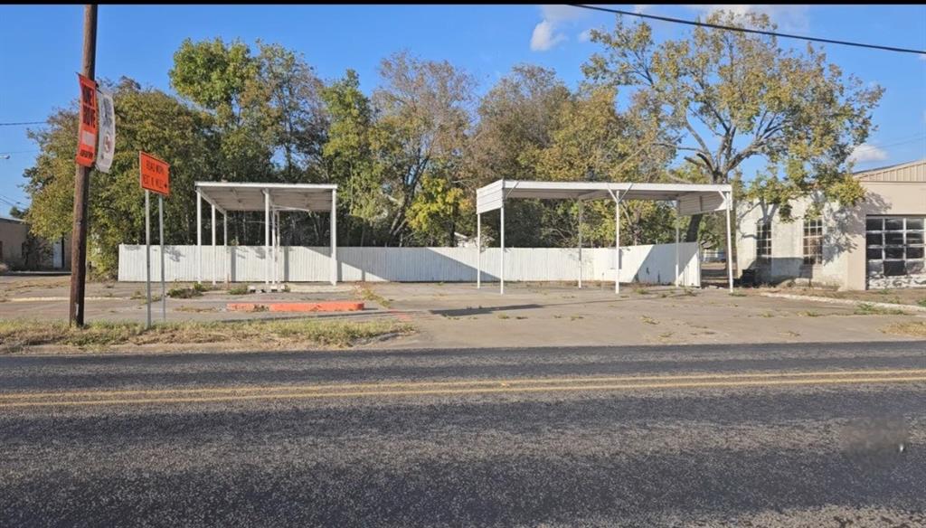 301 E MAIN Street