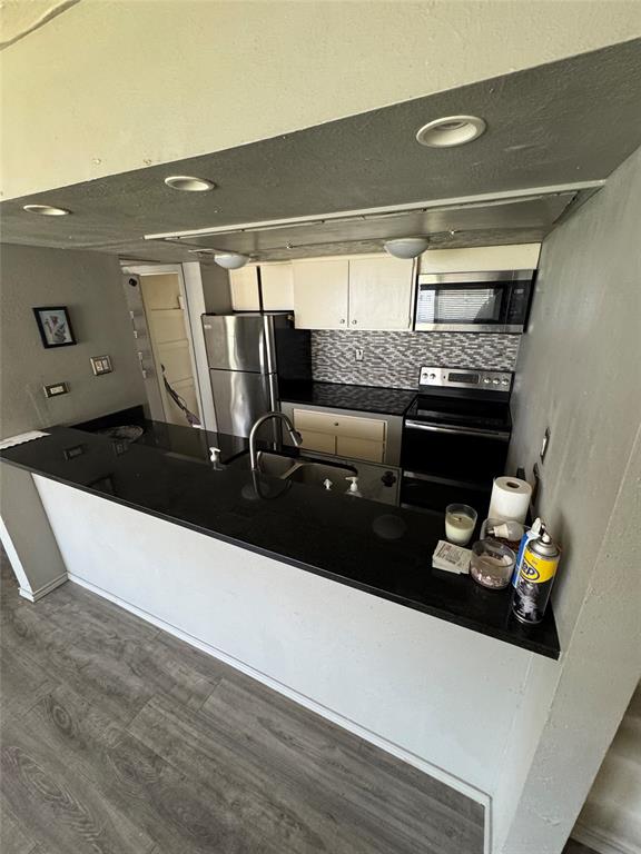 Los Nogales Condo - Residential